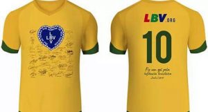 LBV ofereceu camiseta autografada para ser sorteada entre fãs do Giro do Esporte no Facebook. (Imagem: Reprodução)