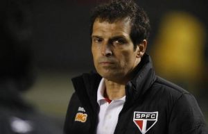 Milton Cruz, reconhecido pela passagem como auxiliar técnico do São Paulo, participa do Cartão Verde nesta quinta. (Foto: Rubens Chiri/saopaulofc.net)