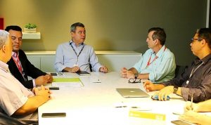 Reunião discutiu detalhes sobre ampliação da parceria entre TV Morena e Fertel. (Foto: Pedro Amaral)