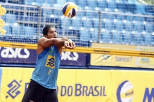 Giro do Esporte traz notícias sobre etapa do Open de Vôlei de Praia, disputado no Parque das Nações Indígenas. (Foto: Vôlei Brasil/Divulgação)