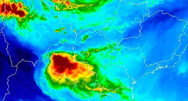 Imagem de satélite mostra movimentação de nuvens ao longo do Sul e Pantanal de MS. (Imagem: Inmet/Reprodução)