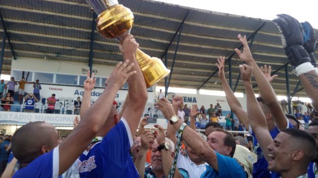 Aquidauanense faturou o título da Série B após vitória sobre o Maracaju. (Foto: FFMS/Divulgação)