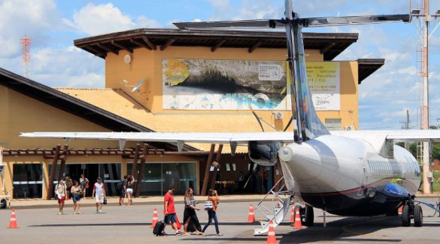 Aeroporto de Bonito, uma das portas de entrada ao Estado de turistas e viajantes; MS ganha novos voos e mais frequências para grandes centros graças à atuação da Fundtur-MS. (Foto: Edemir Rodrigues/Subcom/Arquivo)
