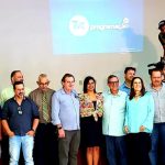 Autoridades, personalidades da sociedade civil e da imprensa acompanharam lançamento da nova programação da TVE Cultura em Dourados. (Foto: Maurício Borges)