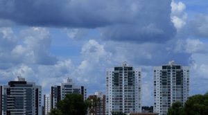 Céu sobre a Capital deve variar de aberto a parcialmente nublado com chuvas à tarde. (Foto: Edemir Rodrigues/Subcom/Arquivo)