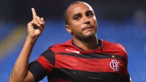 Deivid foi jogador do Flamengo, entre outros grandes clubes, também atuando como técnico interino. (Foto: TV Cultura/Divulgação)