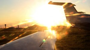 Céu claro sobre o aeroporto da Capital; previsão é de tempo de parcialmente nublado a nublado com chuvas durante a tarde no fim de semana. (Foto: Chico Ribeiro/Subcom)