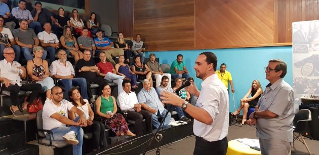 Luiz Otávio falou aos presentes sobre deliberações do governo estadual para a Fertel. (Foto: Maurício Borges)