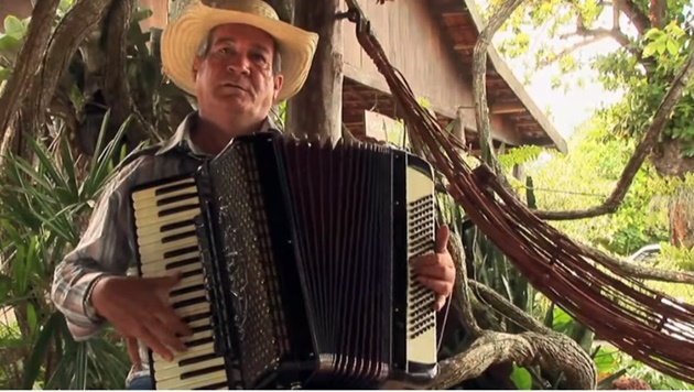 Dino Rocha foi considerado um dos maiores sanfoneiros do Brasil; artista será homenageado em especial na TVE Cultura. (Foto: Reprodução)