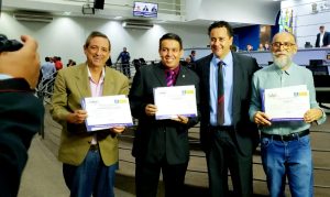 Bosco Martins, Anderson Barão, vereador Delegado Wellington e Gabino Lino, em homenagem à Educativa 104.7 FM. (Foto: Maurício Borges)