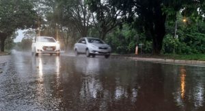 Terça-feira foi de chuva intensa em Campo Grande. (Foto: Humberto Marques)