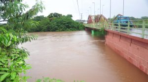 Nível do rio Aquidauana subiu 117% em um curto espaço de tempo, chegando a 6 metros, um a menos do necessário para decretação de estado de emergência. (foto: Subcom/Arquivo)