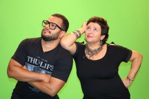 Pedro Amaral e Ângela Finger são os apresentadores da nova temporada do Spoiler. (Foto: Daniela Lima/Fertel)