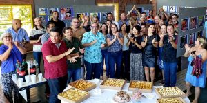 Servidores da Fertel se reuniram para celebrar aniversários de colegas (Foto: Daniela Lima/Fertel)