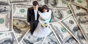 Palestra aborda meios de o casal ter uma vida financeira harmônica. (Foto: Finance Care Services/Reprodução)