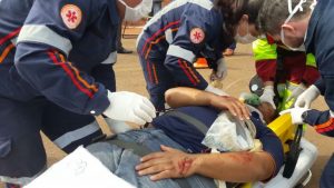 Simulação de atendimento do Samu; serviço de ambulâncias atua em situações de urgência e emergência. (Foto: PMCG/Divulgação)