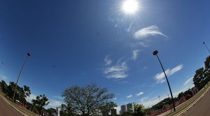 Meteorologia prevê dia de céu entre claro e parcialmente nublado, com umidade do ar de até 30% em MS. (Foto: Chico Ribeiro/Subcom/Arquivo)