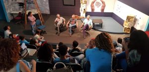 Estudantes conversaram com Celito, Gilson e Jerry Espíndola durante visita à Fertel. (Foto: Pedro Amaral)