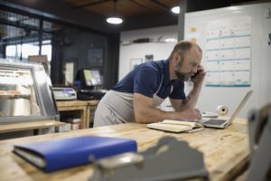 Candidato a empreendedor deve analisar problemas que pode atender em seu bairro, e não apenas o negócio no qual pretende investir. (Foto: Entrepreneur/Reprodução)