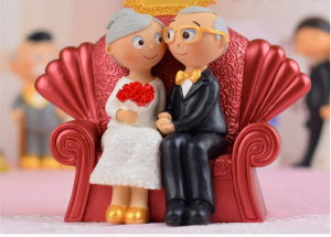 No Brasil, casamento de pessoas com mais de 70 anos tem a separação de bens como ponto de partida, mas pode ser repactuada em cartório. (Foto: Reprodução)