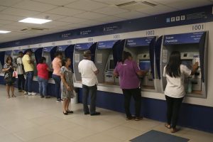 Agências da Caixa liberaram equipamentos para Saque Imediato do FGTS. (Foto: José Cruz/Agência Brasil/Arquivo)