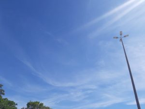Campo Grande teve uma terça-feira de céu com poucas nuvens; cenário deve se repetir hoje. (Foto: Humberto Marques)